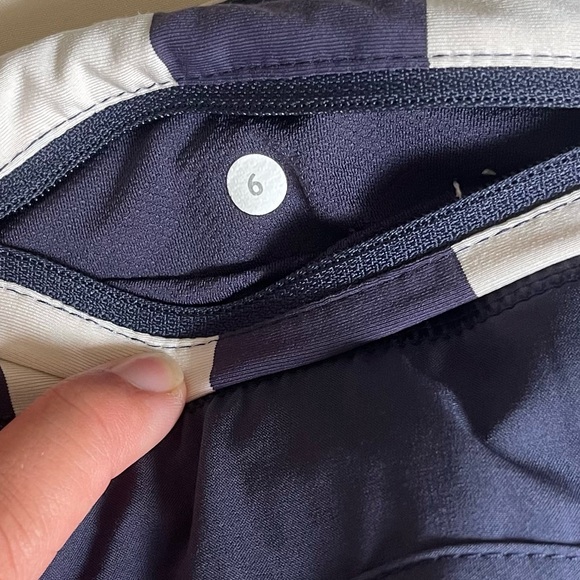 Lululemon athletica skort - Picture 3 of 5